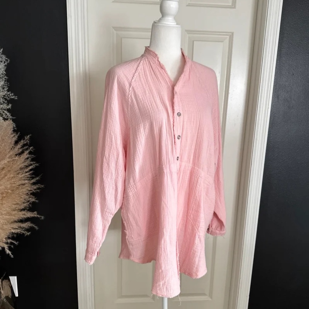 Free People We The Free Summer Daydream Buttondown in Pink size Medium - Picture 7 of 12